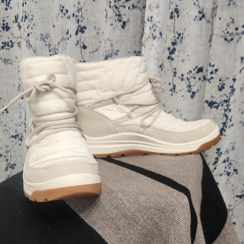 Ryka Size 11 NEW Winter Boots - Picture 2 of 6